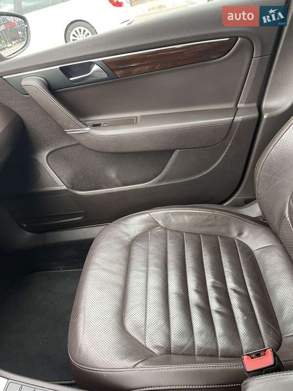 Универсал Volkswagen Passat 2011 в Чернигове