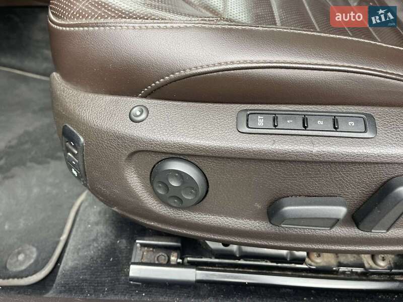 Универсал Volkswagen Passat 2011 в Чернигове