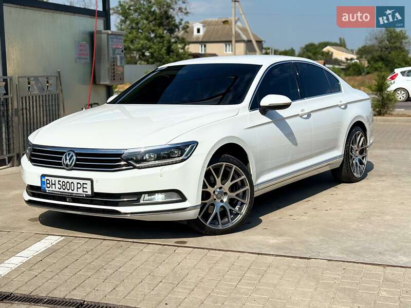 Седан Volkswagen Passat 2016 в Одессе
