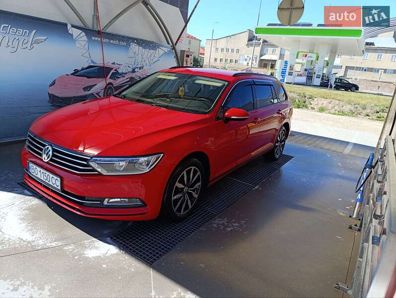 Універсал Volkswagen Passat 2015 в Монастириській