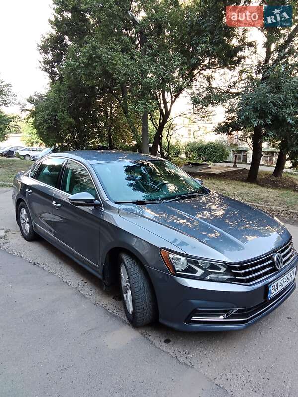 Седан Volkswagen Passat 2017 в Кропивницком