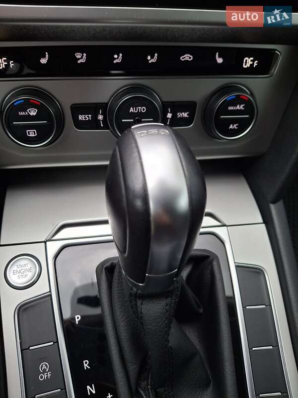 Седан Volkswagen Passat 2018 в Львове