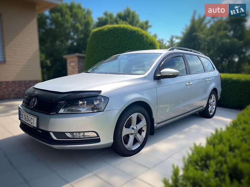 Универсал Volkswagen Passat 2012 в Хмельницком