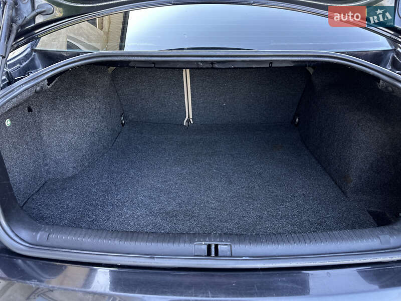 Седан Volkswagen Passat 2000 в Косове