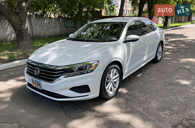 Седан Volkswagen Passat 2020 в Сумах