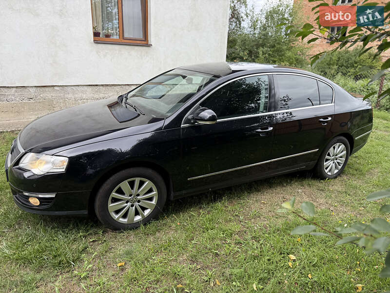 Седан Volkswagen Passat 2010 в Стрию
