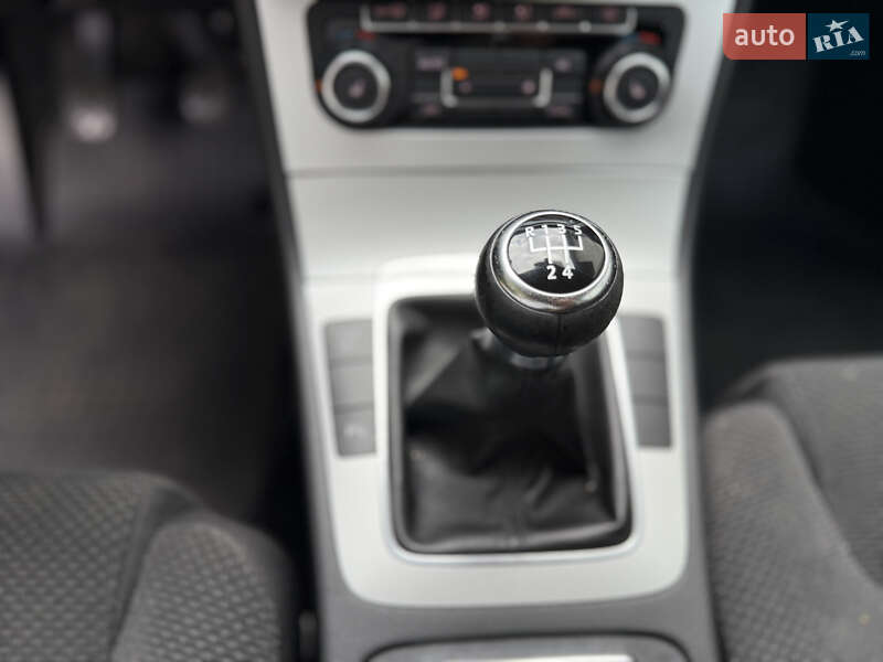 Седан Volkswagen Passat 2010 в Стрию