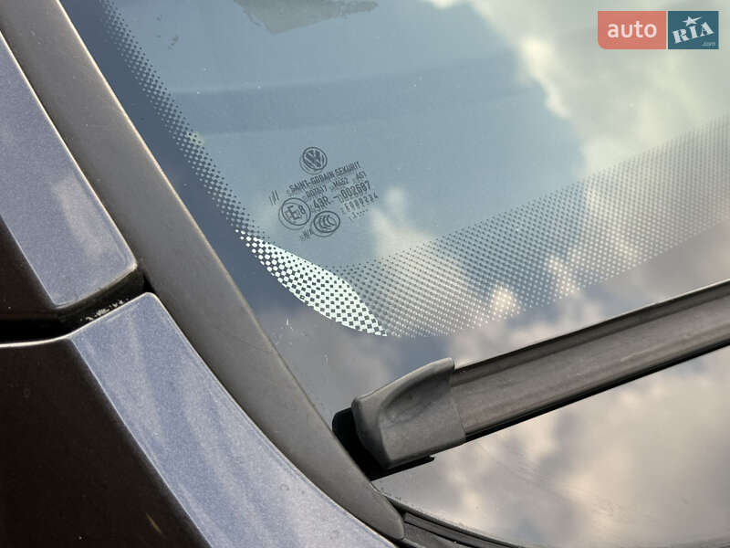 Седан Volkswagen Passat 2011 в Днепре
