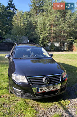 Универсал Volkswagen Passat 2009 в Луцке