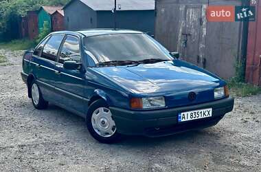 Седан Volkswagen Passat 1988 в Белой Церкви
