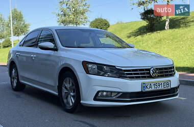Седан Volkswagen Passat 2018 в Києві