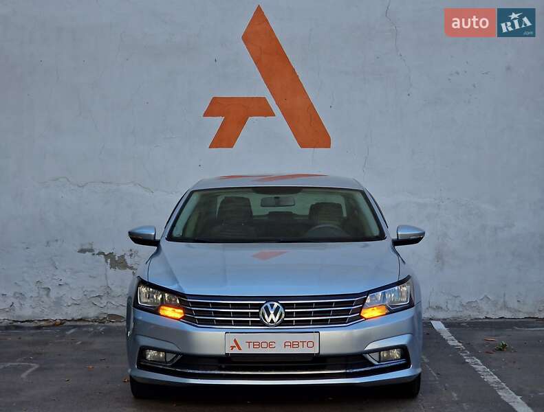 Седан Volkswagen Passat 2016 в Одессе