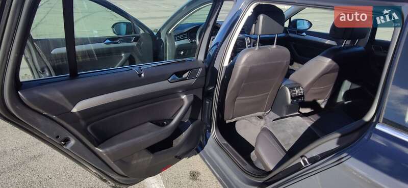 Универсал Volkswagen Passat 2015 в Нетешине