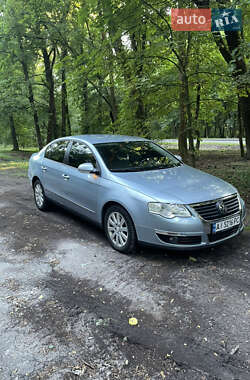 Седан Volkswagen Passat 2005 в Яготині
