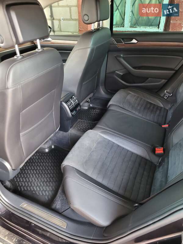 Седан Volkswagen Passat 2017 в Первомайске