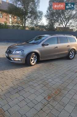 Універсал Volkswagen Passat 2014 в Львові