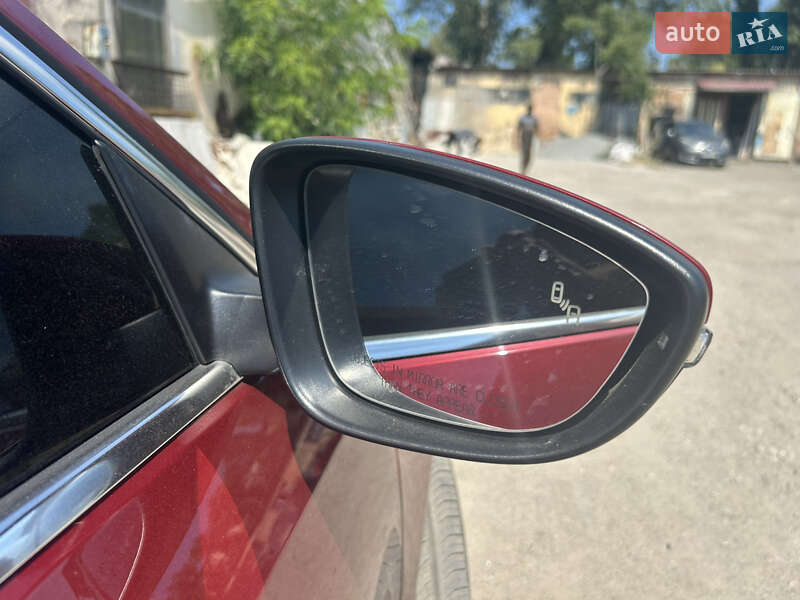 Седан Volkswagen Passat 2017 в Дніпрі