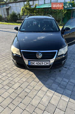 Универсал Volkswagen Passat 2006 в Бродах