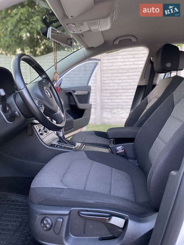 Седан Volkswagen Passat 2013 в Глобине