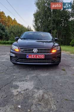 Седан Volkswagen Passat 2017 в 