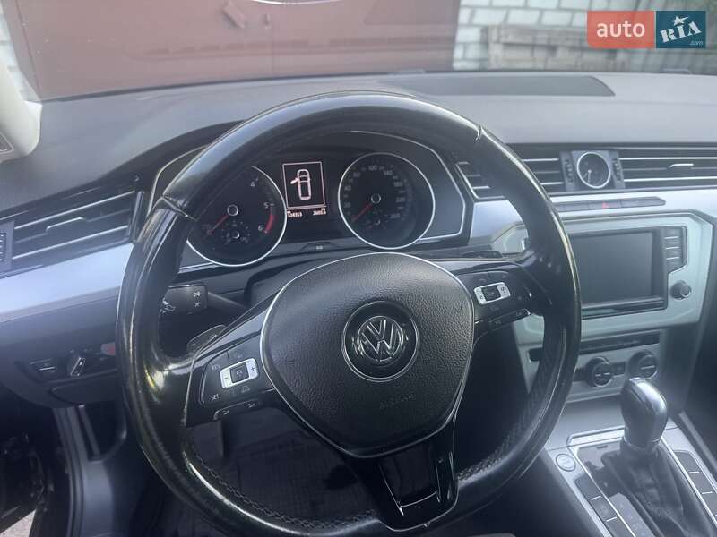 Универсал Volkswagen Passat 2015 в Харькове