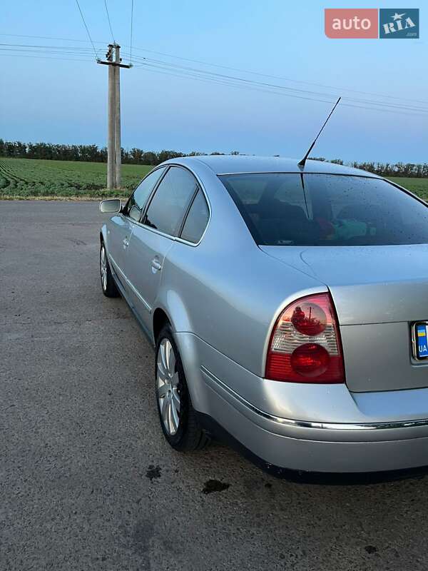 Седан Volkswagen Passat 2002 в Кропивницькому