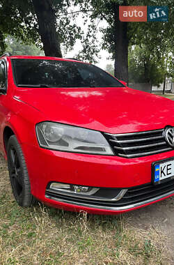 Универсал Volkswagen Passat 2011 в Каменском