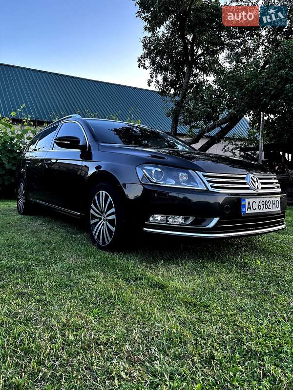 Універсал Volkswagen Passat 2014 в Луцьку
