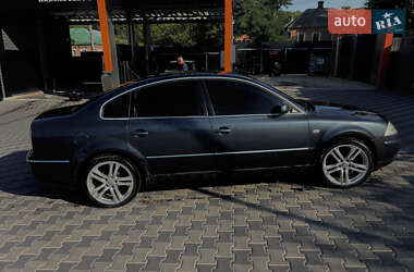 Седан Volkswagen Passat 2004 в Харкові