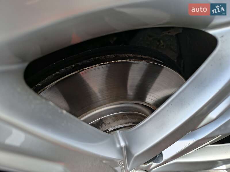 Универсал Volkswagen Passat 2017 в Киеве