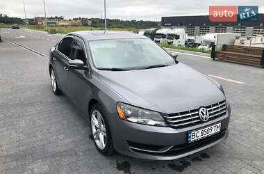 Седан Volkswagen Passat 2015 в Львові