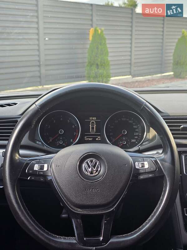 Седан Volkswagen Passat 2018 в Киеве