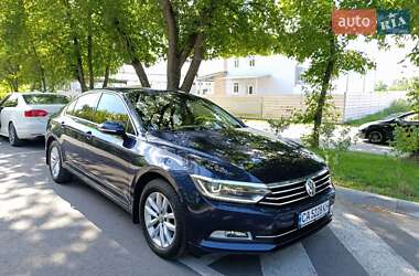 Седан Volkswagen Passat 2016 в Черкасах
