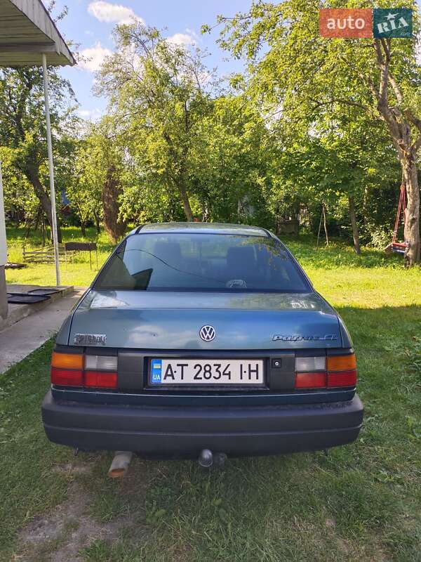 Седан Volkswagen Passat 1988 в Івано-Франківську