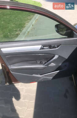 Седан Volkswagen Passat 2012 в Сокале