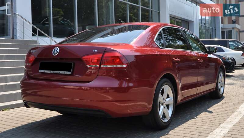 Седан Volkswagen Passat 2015 в Одессе