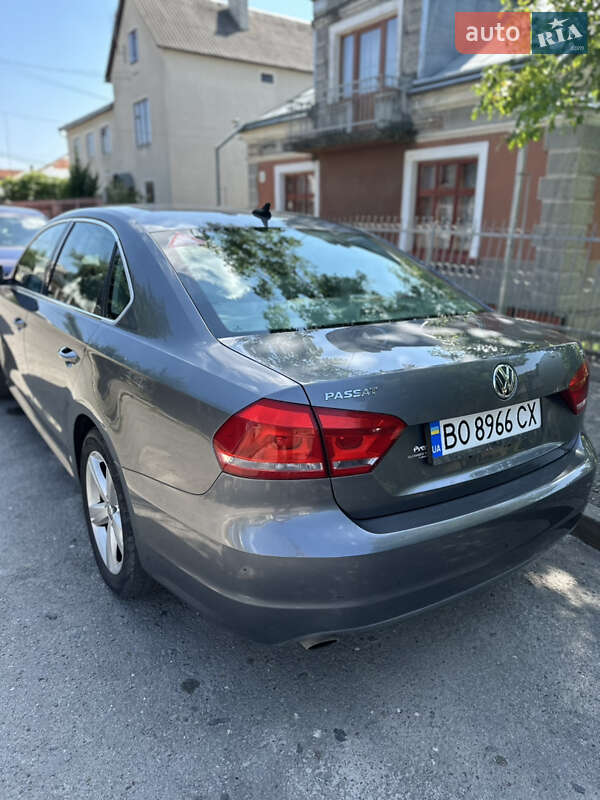 Седан Volkswagen Passat 2011 в Тернополе