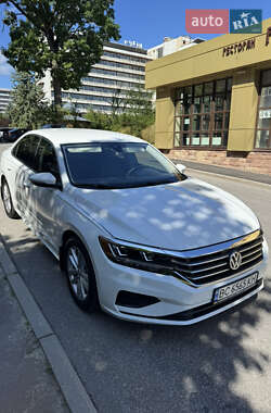 Седан Volkswagen Passat 2020 в Ізмаїлі