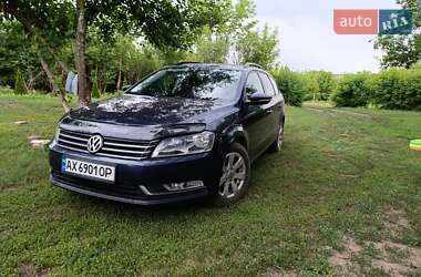 Універсал Volkswagen Passat 2012 в Краснограді