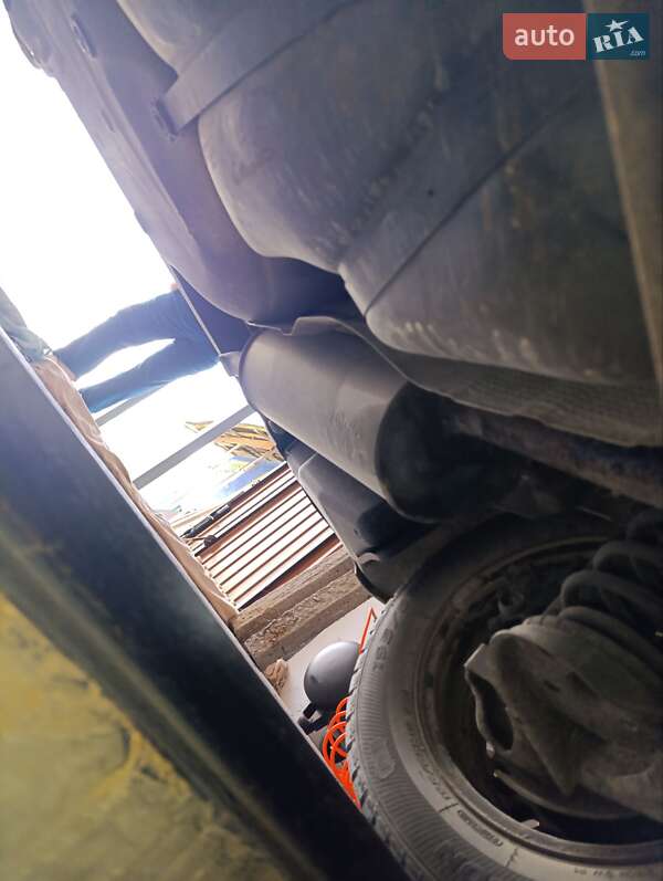 Седан Volkswagen Passat 2001 в Черновцах фото 15 Седан Volkswagen Passat 2001 в Черновцах