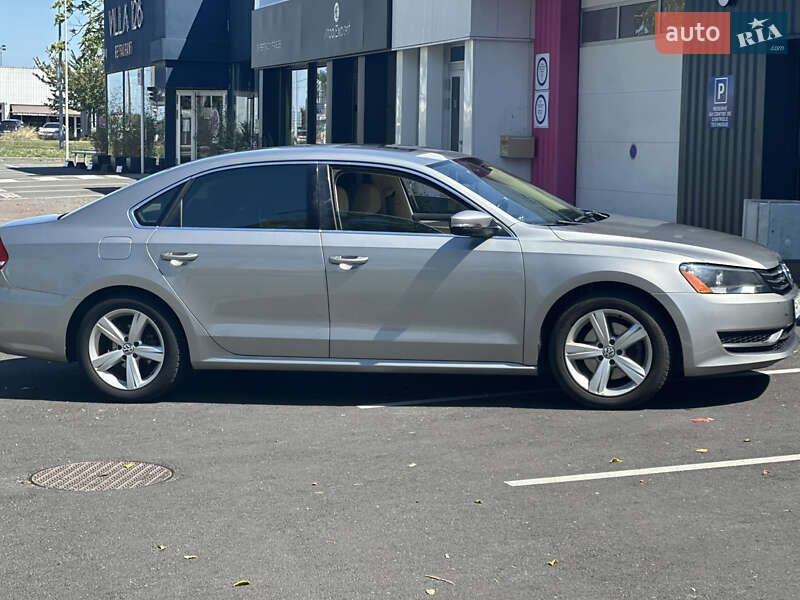 Седан Volkswagen Passat 2013 в Сумах
