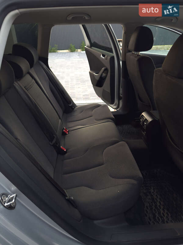 Универсал Volkswagen Passat 2010 в Ужгороде
