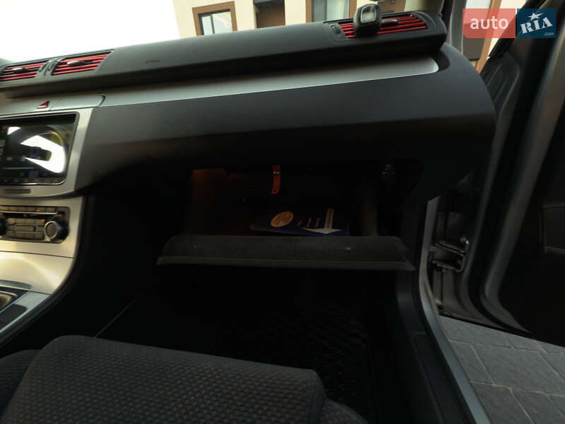 Универсал Volkswagen Passat 2010 в Ужгороде