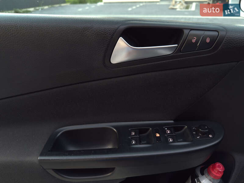 Универсал Volkswagen Passat 2010 в Ужгороде