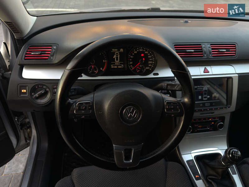 Универсал Volkswagen Passat 2010 в Ужгороде