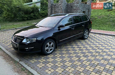 Універсал Volkswagen Passat 2009 в Обухові