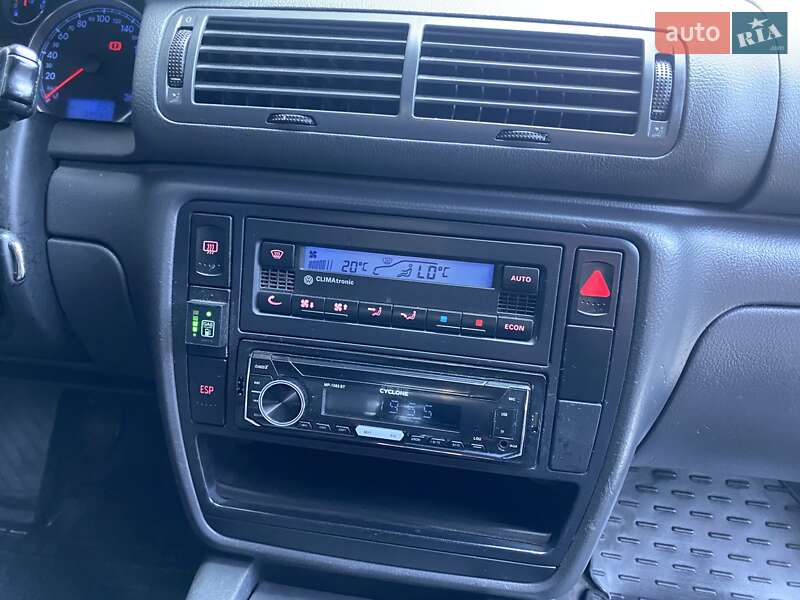 Універсал Volkswagen Passat 2004 в Хмельницькому