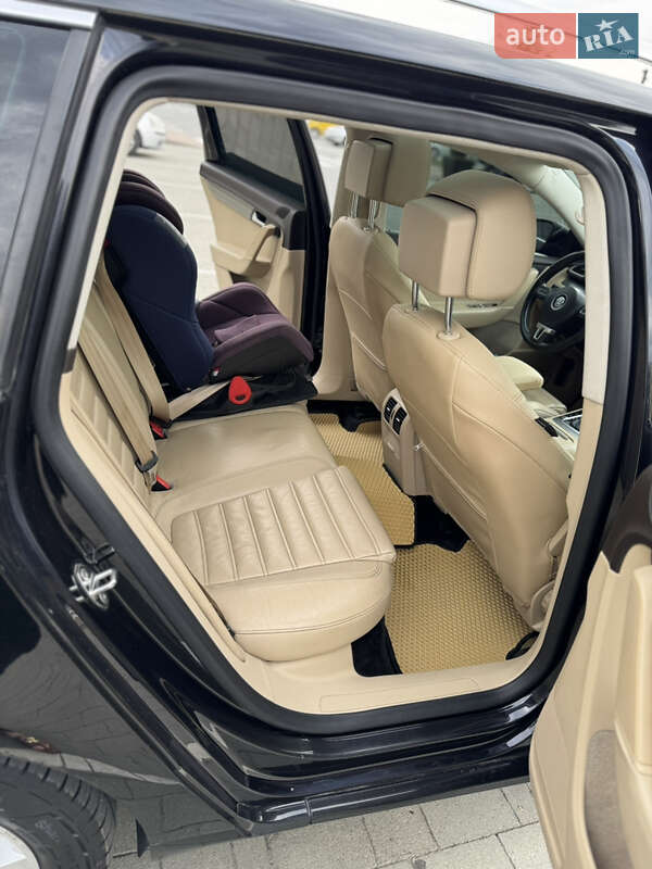 Універсал Volkswagen Passat 2011 в Хмельницькому