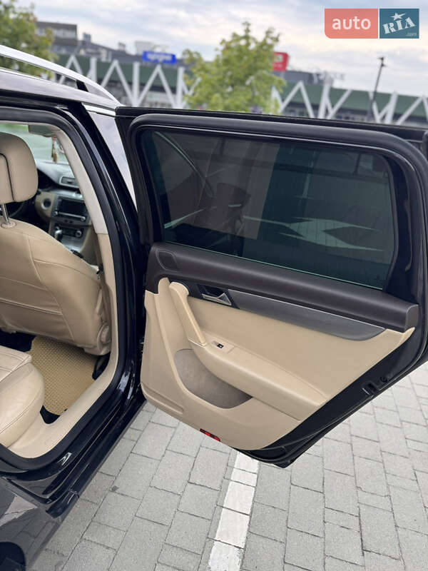 Універсал Volkswagen Passat 2011 в Хмельницькому