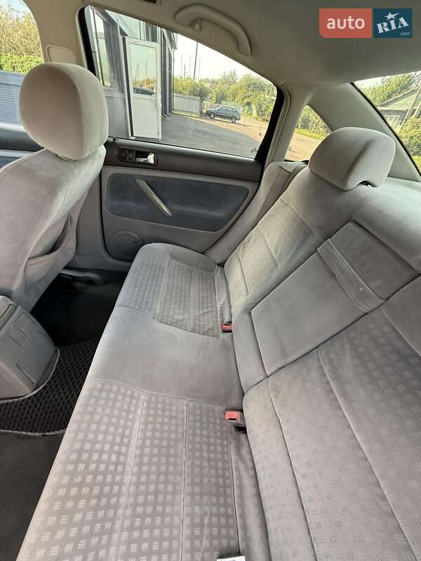Седан Volkswagen Passat 2002 в Жмеринці